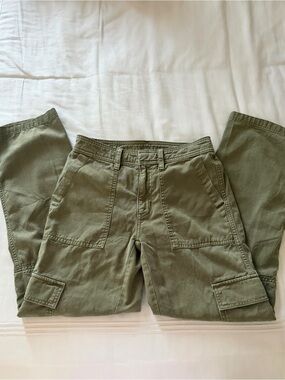 American Eagle Olive Green Cargo Pants